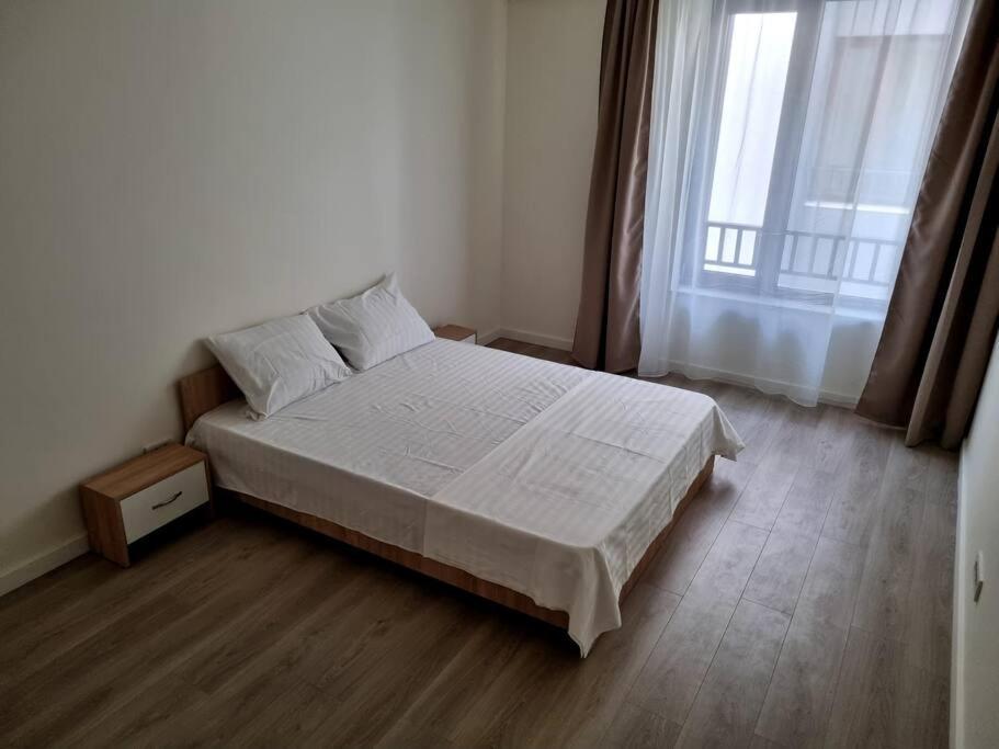 Apartament Cwa 1 Aeroport オトペニ エクステリア 写真